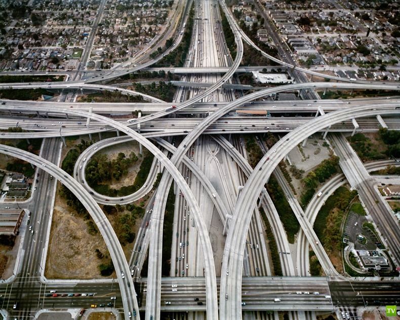     Edward Burtynsky (15 )