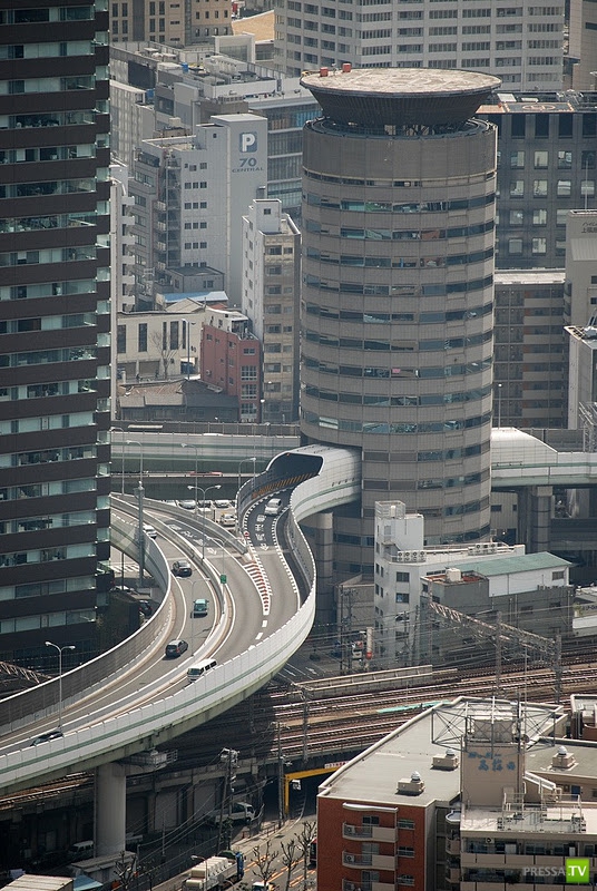  Gate Tower  , 