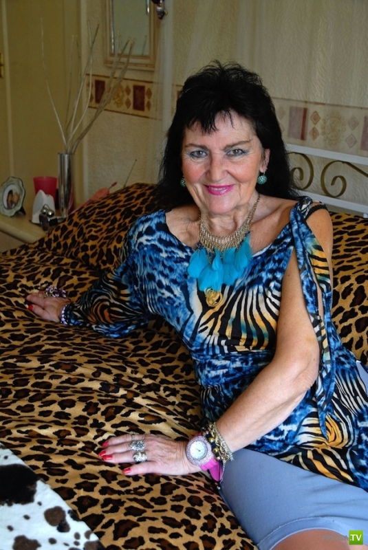 Пэм Шоу - 70-летняя девственница ... (6 фото) Пэм Шоу - 70-летняя девственница ... (6 фото)