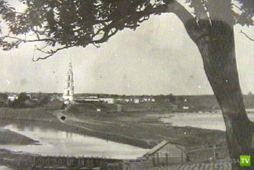 Затопленная колокольня в Калязине (10 фото + видео) Затопленная колокольня в Калязине (10 фото + видео)