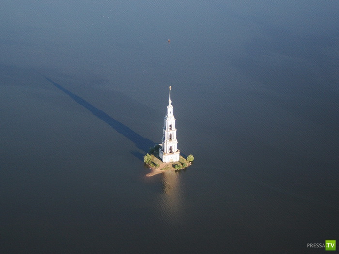 Затопленная колокольня в Калязине (10 фото + видео) Затопленная колокольня в Калязине (10 фото + видео)