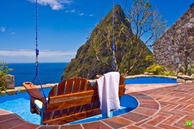   Ladera Resort    (20 )