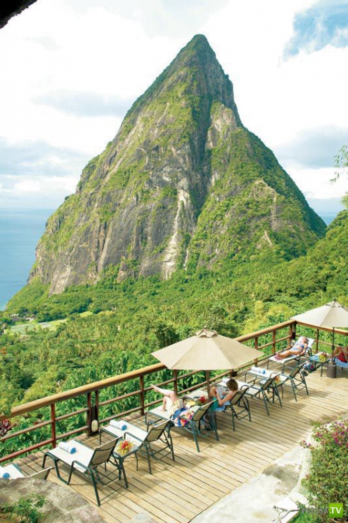   Ladera Resort    (20 )