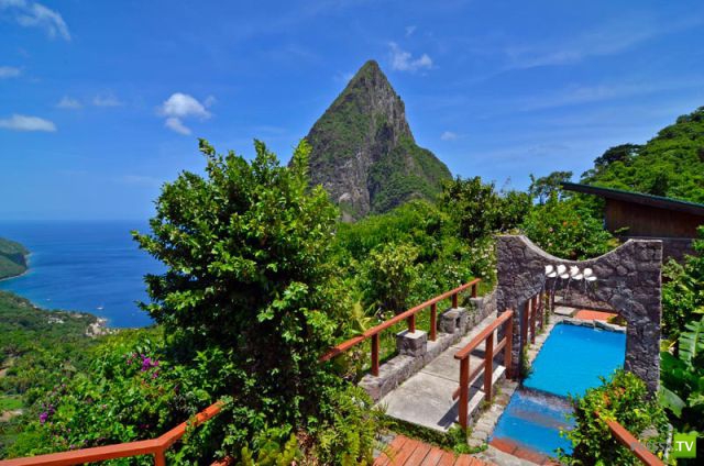   Ladera Resort    (20 )