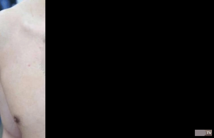 Китаец обрастает шерстью (3 фото) Китаец обрастает шерстью (3 фото)