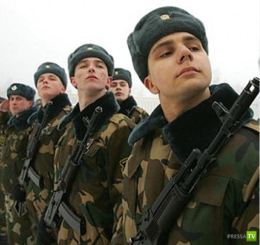 Армейская служба российских звезд (21 фото)