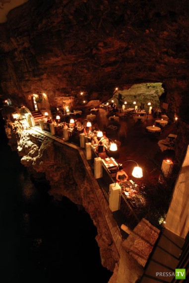   Grotta Palazzese    (8 )