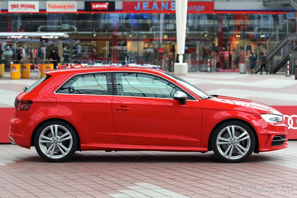 :  Audi S3 2013 (22  + )