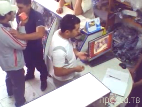 Шимкент,  драка в магазине "ТипТроник"...