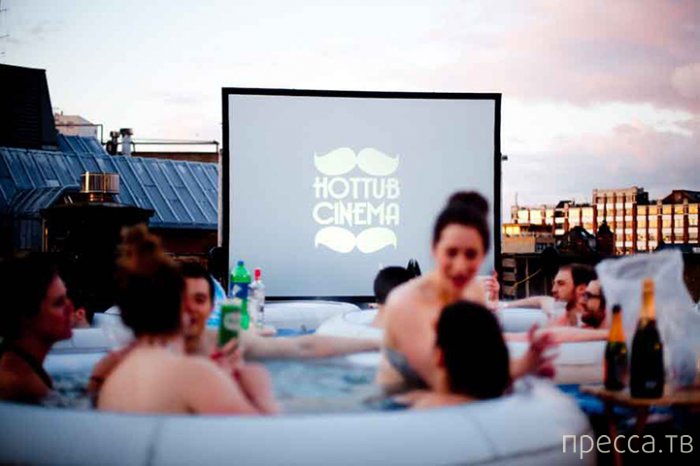      Hot Tub Cinema (13 )