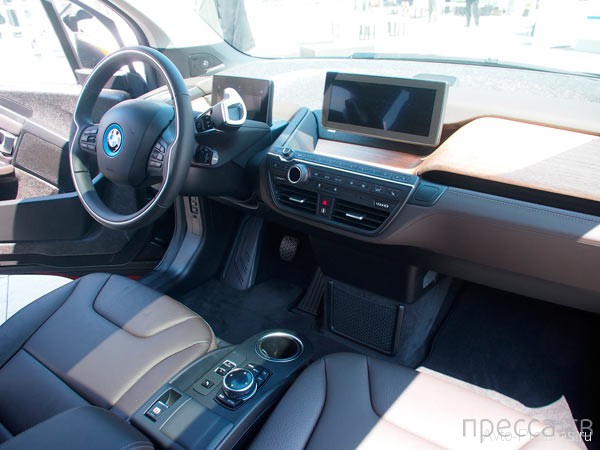    BMW i3 (19 )