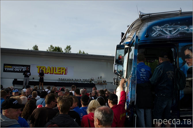 Фестиваль впечатляющих грузовиков (26 фото + видео)