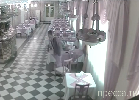 Алексей Панин устроил дебош в ресторане г. Вязники, Владимирской области
