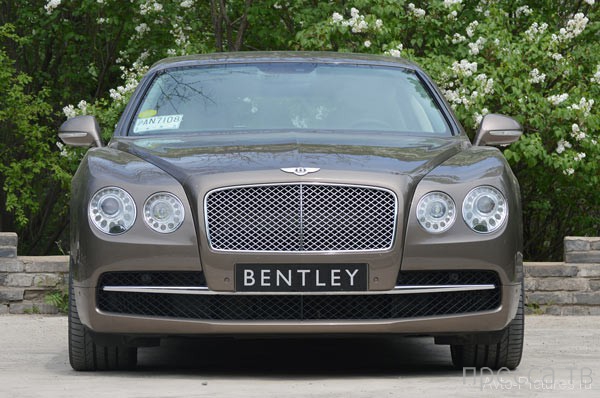      - Bentley Flying Spur 2014 (26  + )