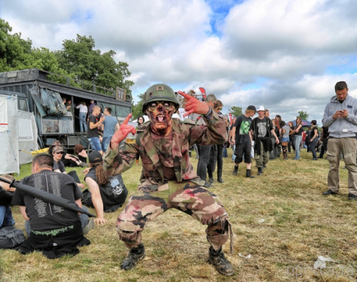   Hellfest-2013"   (25 )