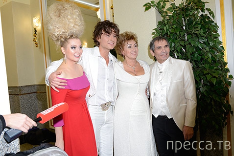 31-летний Прохор Шаляпин женился на 57-летней избраннице (7 фото) 31-летний Прохор Шаляпин женился на 57-летней избраннице (7 фото)