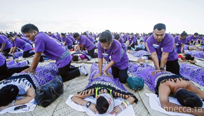 Одновременный массаж для 1000 клиентов, Индонезия (6 фото)