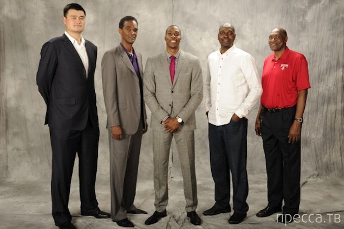 Яо Мин - самый высокий баскетболист в мире (47 фото) Яо Мин - самый высокий баскетболист в мире (47 фото)