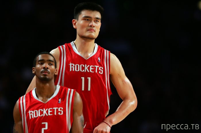 Яо Мин - самый высокий баскетболист в мире (47 фото) Яо Мин - самый высокий баскетболист в мире (47 фото)