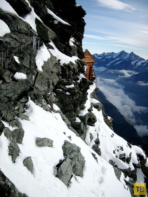 Самая высокогорная хижина в швейцарских Альпах (9 фото)
