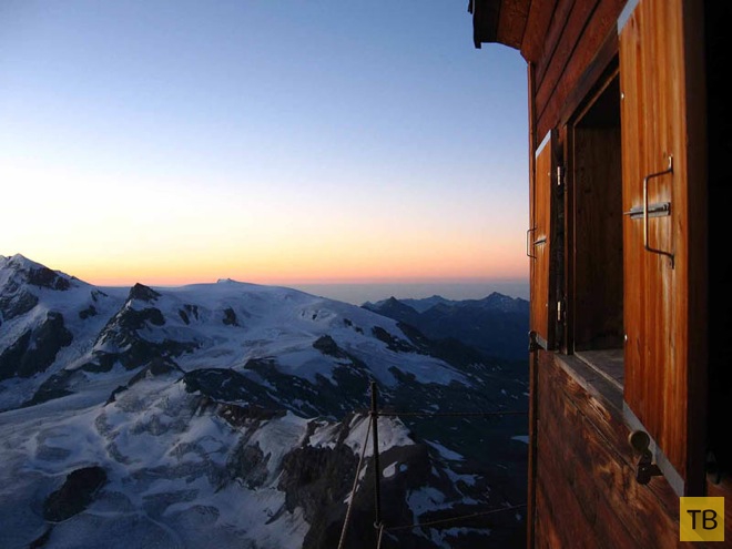 Самая высокогорная хижина в швейцарских Альпах (9 фото)