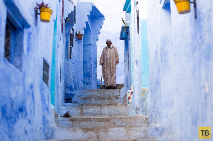 Прогулка по синему городу Шефшауен в Морокко (18 фото)