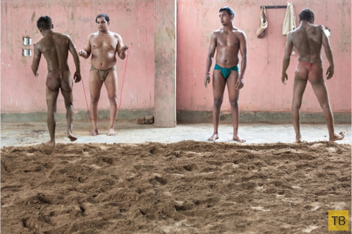 Традиционный вид борьбы в Индии (18 фото)