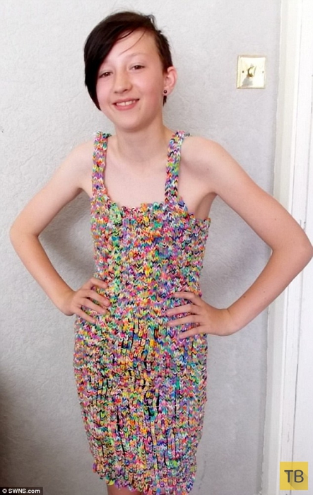 Женщина продала на eBay сплетенное ею платье за 170 000 фунтов (8 фото)