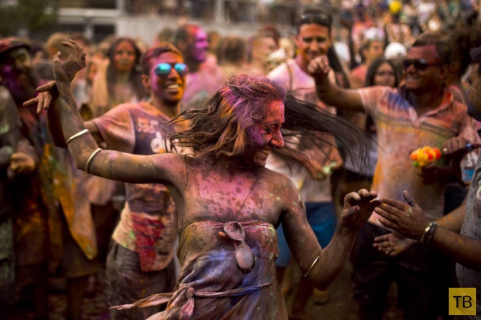 Индуистский фестиваль Холи в Мадриде (11 фото)
