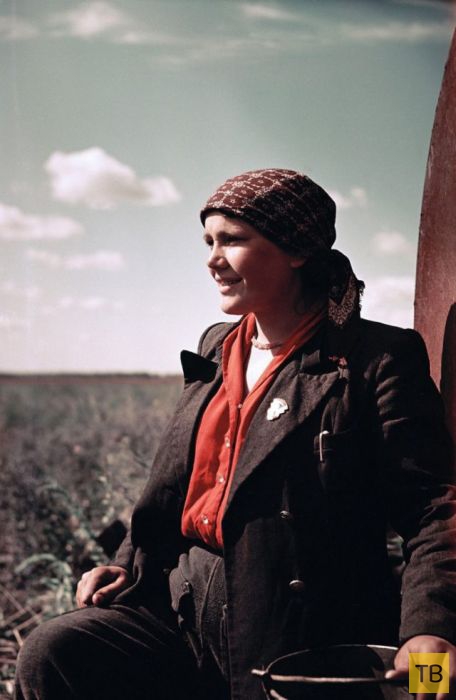 Большая подборка фотографий советских людей, сделанная через 10 лет после окончания Второй Мировой войны (50 фото)