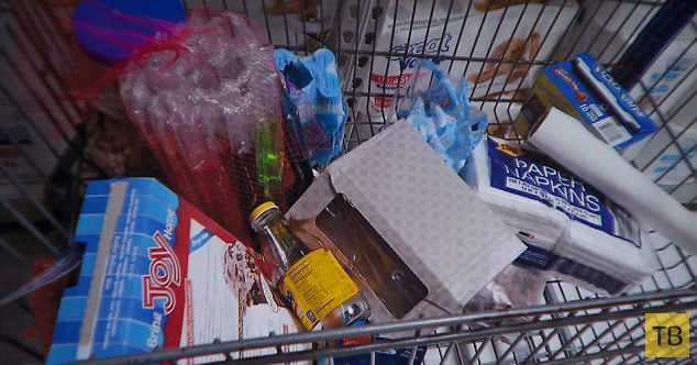Сбежавший из дома подросток поселился в супермаркете (7 фото)