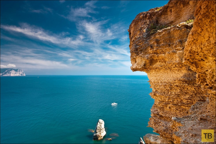 Мыс Фиолент - одно из красивейших мест в Крыму (11 фото)