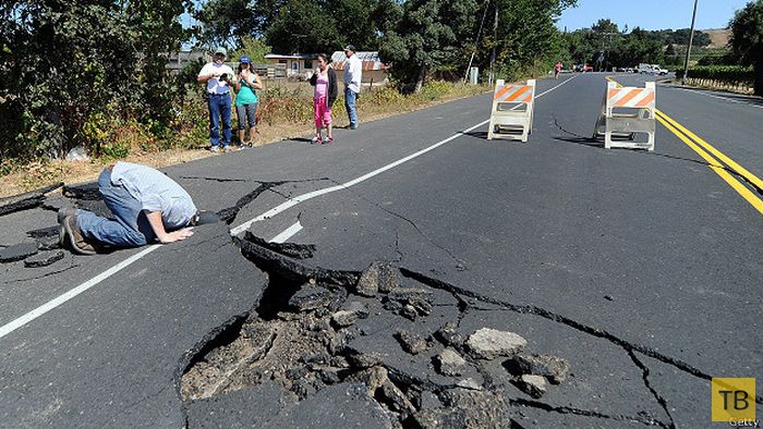Землетрясение в городе Напа в Калифорнии (25 фото)