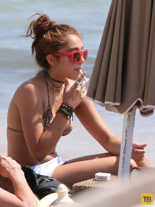 Дочка Мадонны Лурдес Леон на Антибском пляже (10 фото)