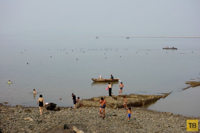 На пляжах Северной Кореи (24 фото)