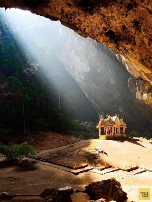 Пещера Прайя Нахон - одна из достопримечательностей Таиланда (8 фото)