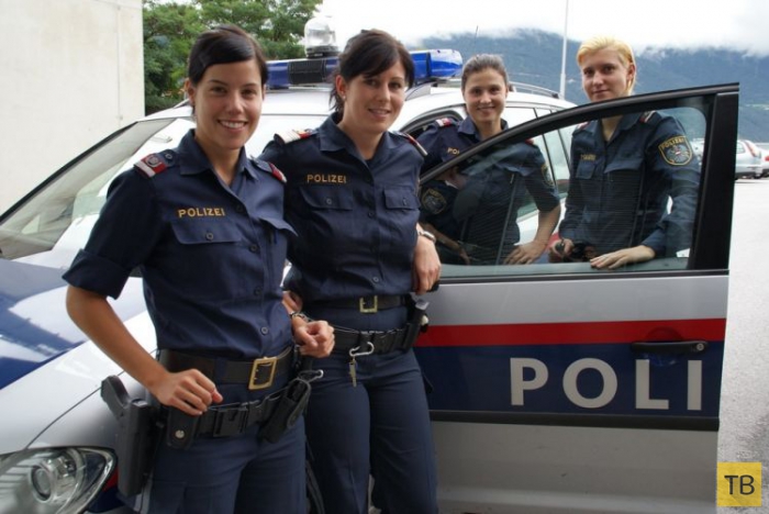 Женщины в полиции (20 фото)