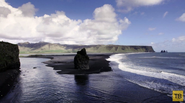 Чудо естественного происхождения: сказочно красивый Черный пляж в Исландии (7 фото)