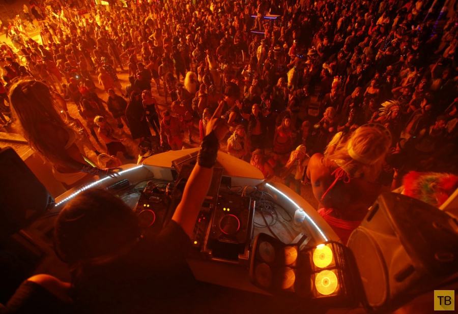 Фестиваль «Горящий человек 2014» в Неваде (24 фото)