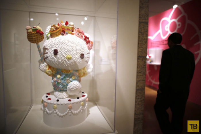 Выставка в честь 40-летия «Hello Kitty» в Лос-Анджелесе (20 фото)