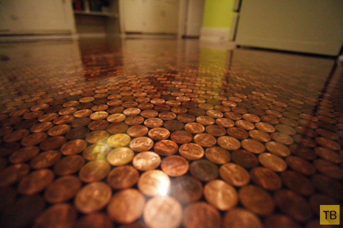 Креатив для дома: пол из монет (14 фото)