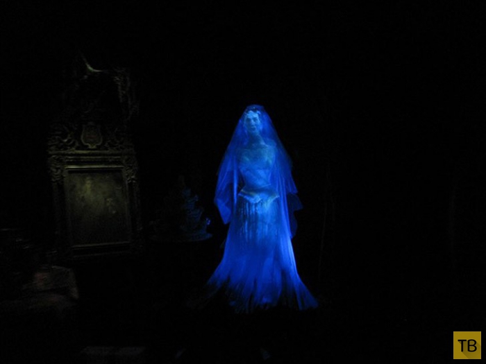 Топ 13: Самые известные истории о женщинах-привидениях (13 фото)